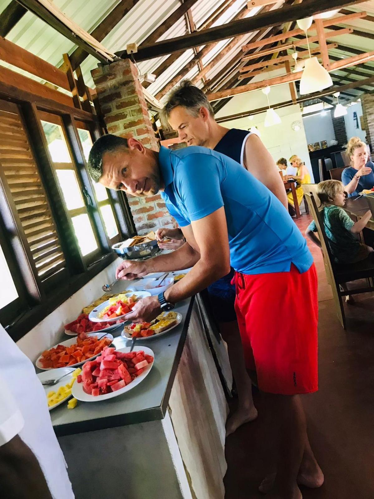 Hotel Italian Guest Trikunamalaja Zewnętrze zdjęcie