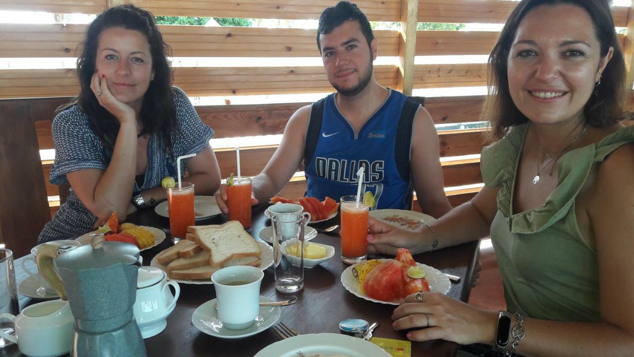 Hotel Italian Guest Trikunamalaja Zewnętrze zdjęcie